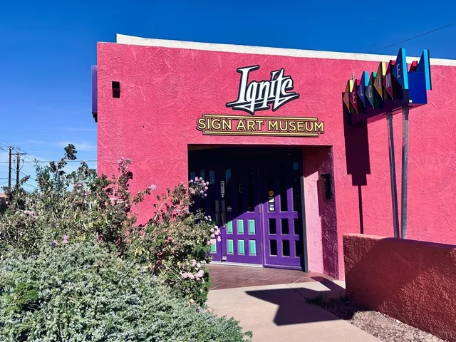 Winter in Tucson: Sun, Mountains & Neon Lights (Part 1) ☀️🏜️