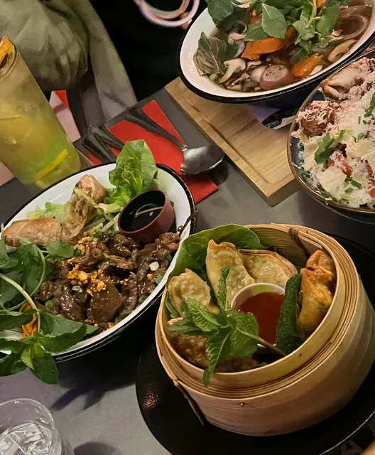 🍜 Pho-nomenal Parisian Eats!