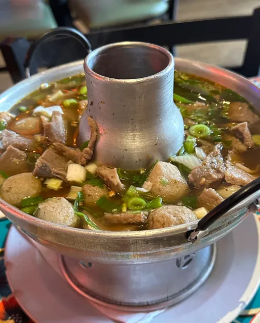 TukTuk Lincoln – A Colorful & Flavorful Thai Street Food Escape!