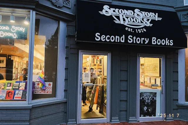 Washington D.C. Bookstore Diary