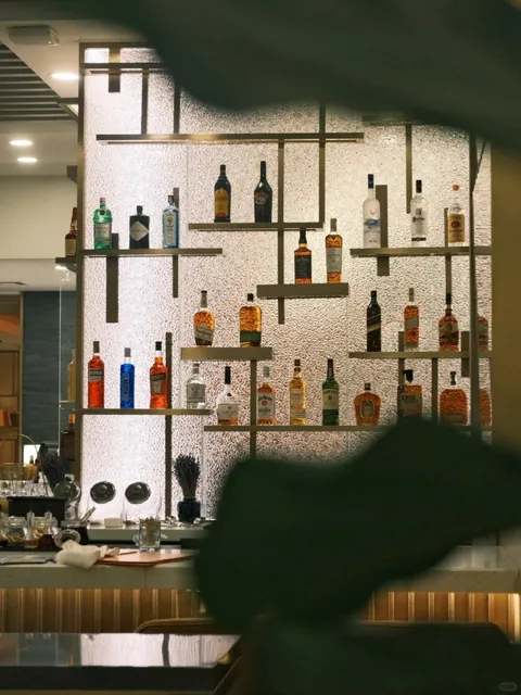 This Chinese-Style Private Room in East LA Feels Like a Trip Home 🇨🇳