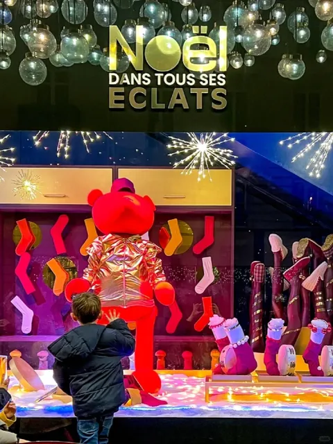 🎅 Le Bon Marché Christmas Windows: Check Out the Dreamy Scenes 🎄