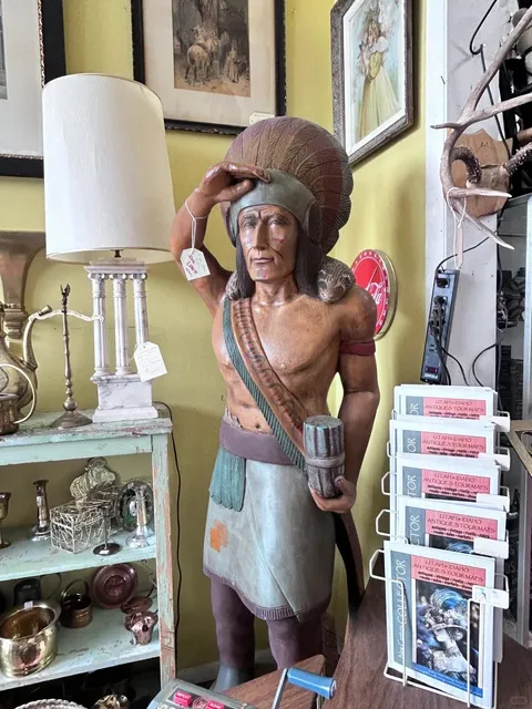 Weekend Stroll Recommendation📸🌟 Huge Retro Market