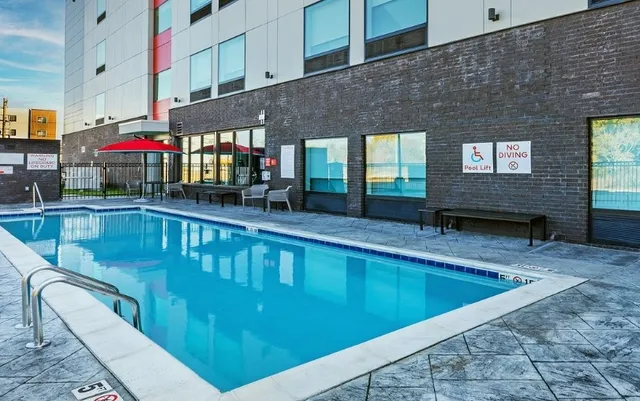 avid Hotel: A New and Efficient Choice