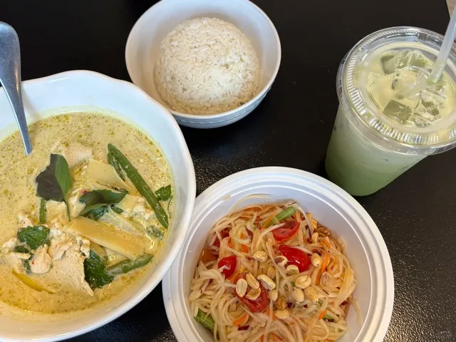 🇺🇸 Rochester Food Review | Thai Yada 🍛