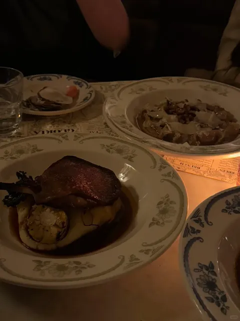 🍸 Gloria, Toronto