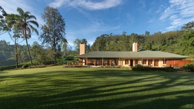Sri lanka hotel--Ceylon Tea Trails
