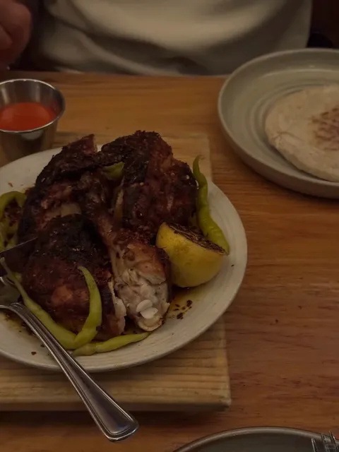 🍷 avec｜A Mediterranean‑Style Table in Chicago’s West Loop