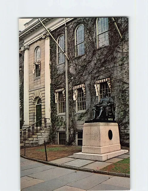 Harvard’s “Most Deceptive” Statue? 🗿✨ 