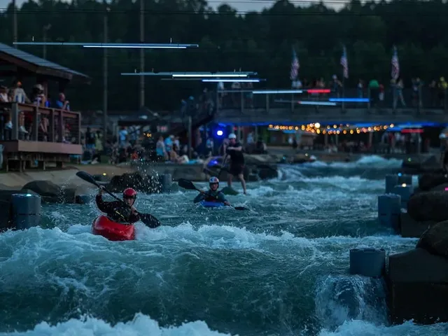 🌊 Whitewater Rafting in North Carolina