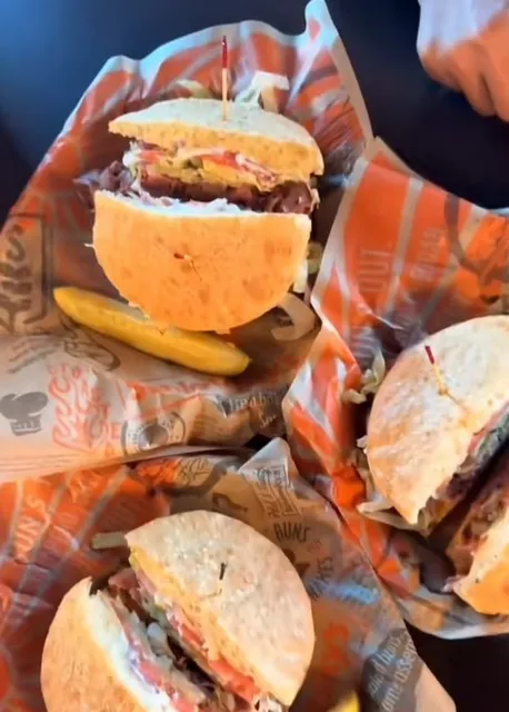 🍴 American Food Journey: A Cross-Country Culinary Tour!