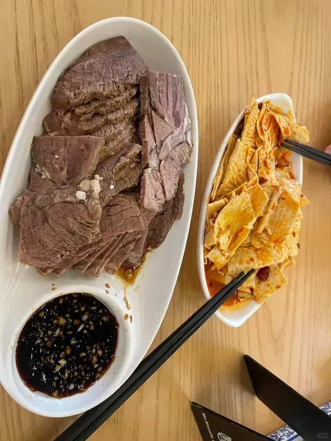 Berlin Food Guide for Free Travelers 🍜