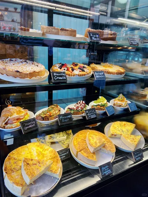 Foreigner Cafe: San Mateo's Quaint and Delicate Brunch