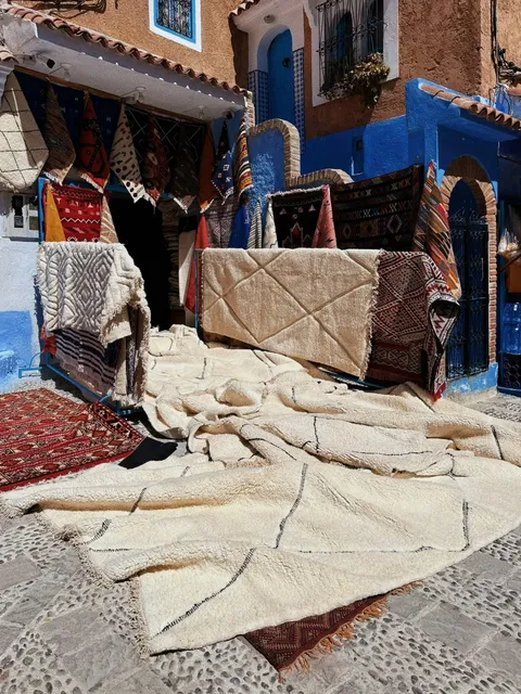 🌈🛍️ Chefchaouen: A Vibrant Shopping Paradise Beyond Blue! 🇲🇦✨
