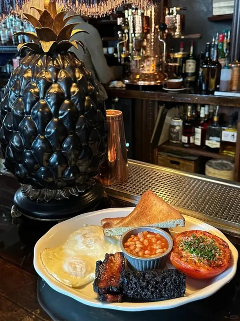 Chicago Vintage British-Style Brunch at Armitage Alehouse🎩🍳  