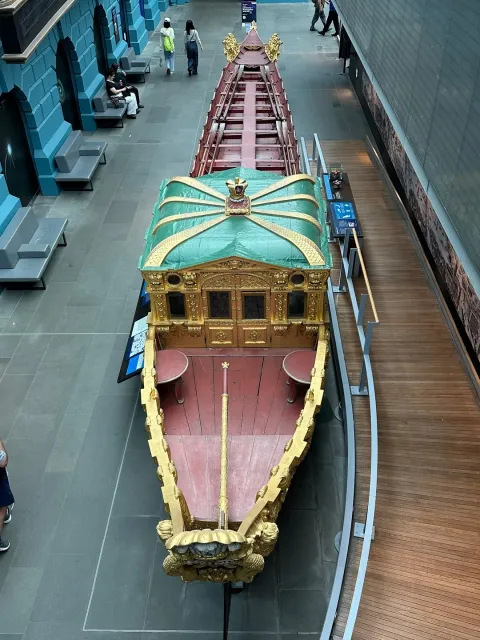 Don’t Miss This Gem in Greenwich! 🏛️⚓