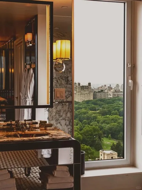 New York's Iconic Hotel: The Carlyle, A Rosewood Hotel (1)✨