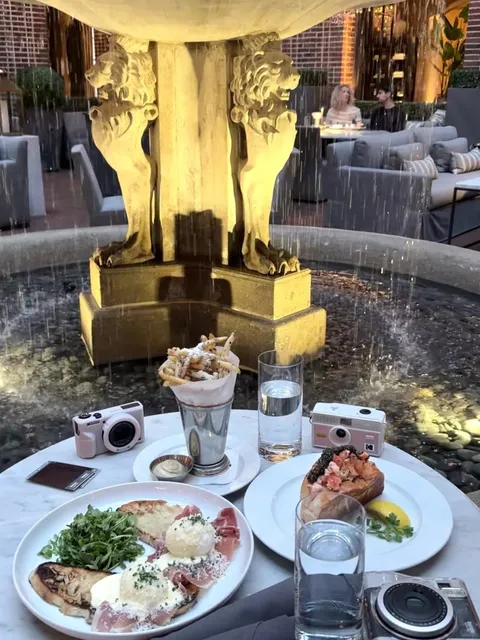 Chicago｜Courtyard Dinner at 3 Arts Club Café 🌿✨