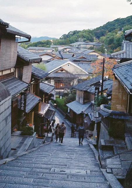  Kyoto • Kiyomizu-dera, Ninenzaka/Sannenzaka, Yasaka Pagoda 