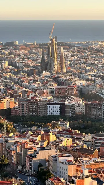🇪🇸 Barcelona’s MUST-SEE Sunset Spot! 🌇