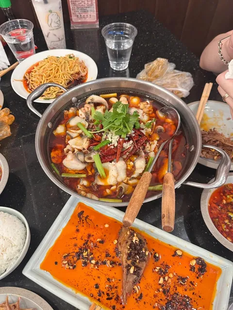 LA’s BEST Cold Pot Fish – So Good! 😋🌶️