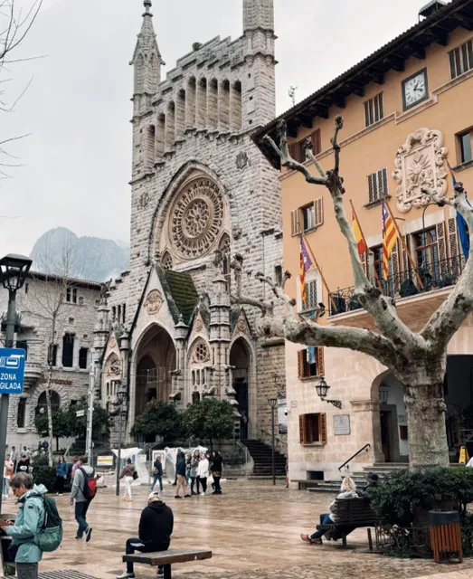 A day trip to three beautiful towns in Mallorca