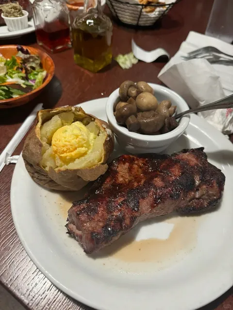 Henry's Hi-Life - Top Steakhouse Near SJ Convention Center! 🥩