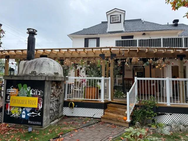 🍁 A Surprise Portuguese Restaurant During Algonquin's Fall Season
