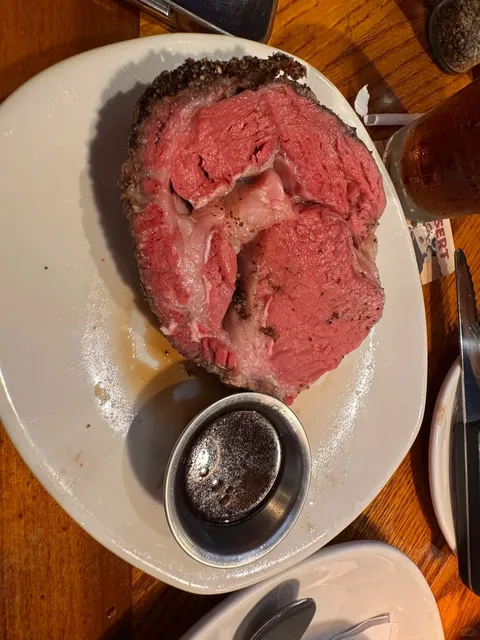 Outback Steakhouse in Columbus: An Aussie-Inspired Steak Experience 🥩