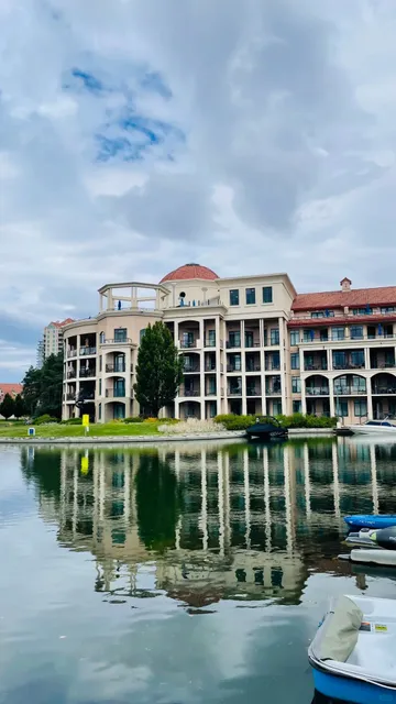  Hiking in Kelowna Town