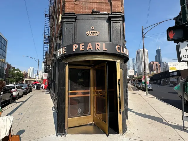 🍸 Classic & Timeless Elegance! ✨