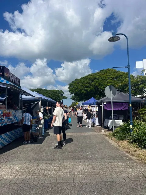Cleveland Sunday Market 🥬🍯 – No Car Needed! 🤗