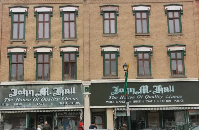 🇨🇦 Paris, Ontario – A Tiny Slice of Europe in the Countryside