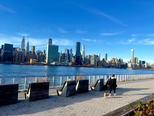🌆 LIC Waterfront Parks | NYC's Most Healing Skyline Walk