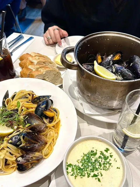 🇬🇧 Edinburgh's Super Delicious Mussel Pot✨Mussel-Inn