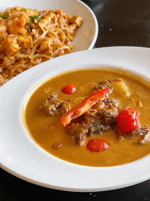 🇨🇦 Kingston Food Guide | What to Eat in a "Food Desert"