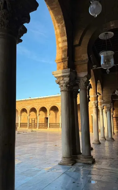 A Stroll Through Tunis’ Medinas: Where History Meets Honey Pastry （2）