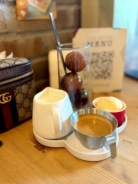 Los Angeles Hidden Gem Café | Hide Out Café ☕️