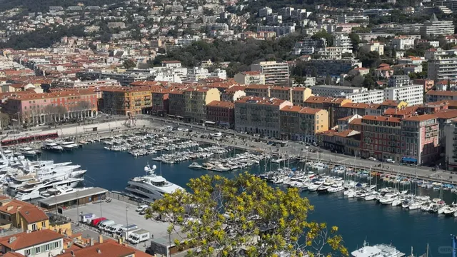 🇫🇷 Nice? Fine, That Blue Is Irreplaceable 🦋