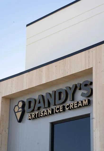 🇨🇦 Regina’s Must-Try Ice Cream Spot: DANDY’S 🍦💖