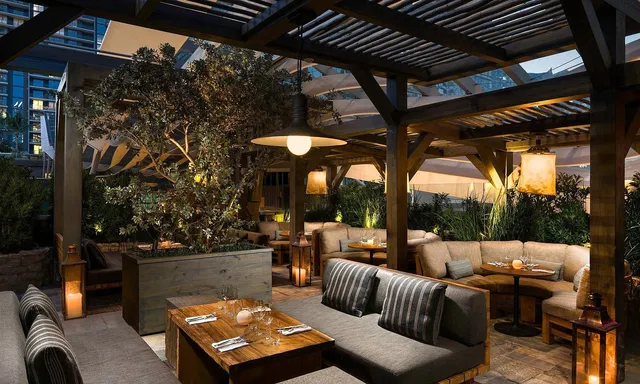 The Best Brunch in Miami – Quinto Edition! 🍾