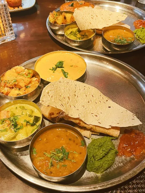 🇬🇧 Indian Cuisine Highly Recommended by Indian Classmates 