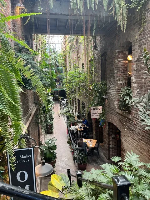 Omaha Day Trip | Akarui – A Downtown Gem for Ramen, Sushi & Poke! 🍜🍣