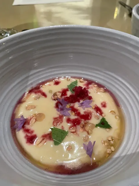 A Hidden Michelin-Level Gem in a Residential Area  