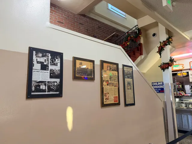 Philippe The Original, Los Angeles — Edible, But Not Extraordinary