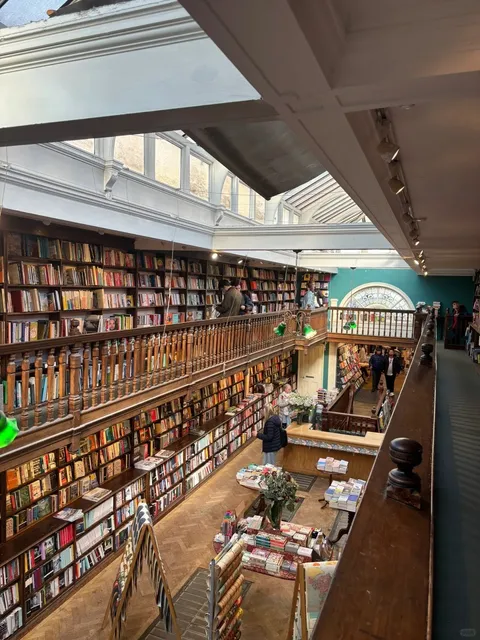 Stumbled Upon London's Most Beautiful Bookstore🕵️