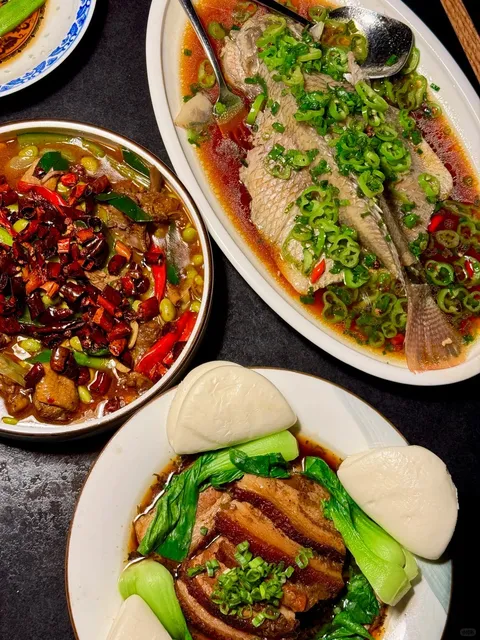 NYC's Amazing Beer-Braised Duck & Fresh Pepper Fish 🍺🐟