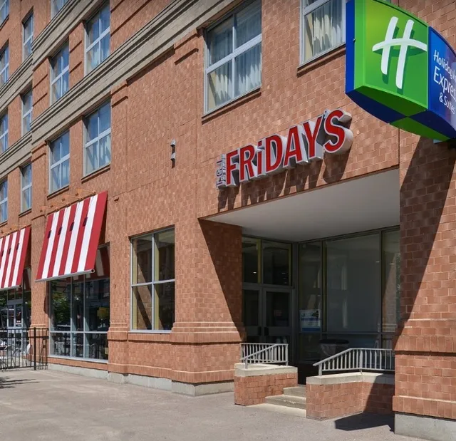 Holiday Inn: A City Lodge with Heartwarming Service