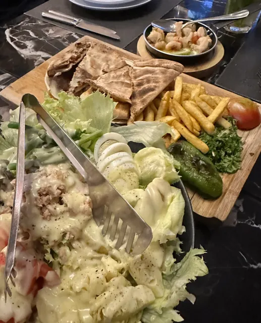 Douala Lebanese Restaurant Deep Dive