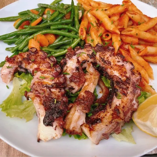 Hidden Gem Restaurant in Montmartre, Paris 🍝✨